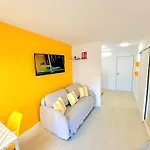 Modern With Pool & Terrace Playa De Americas, Tenerife Apartment Playa de las Americas (Tenerife)