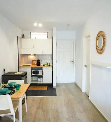 아파트 Modern Studio With Pool & Terrace Playa De Las Americas, Tenerife *