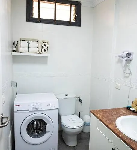 Modern Studio With Pool & Terrace Playa De Las Americas, Tenerife プラヤ・デ・ラス・アメリカス