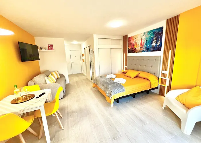 Modern With Pool & Terrace Playa De Americas, Tenerife *