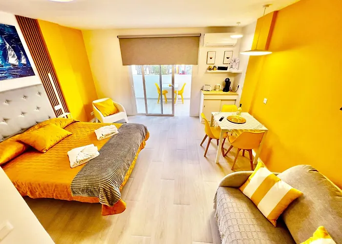 Modern With Pool & Terrace Playa De Americas, Tenerife *