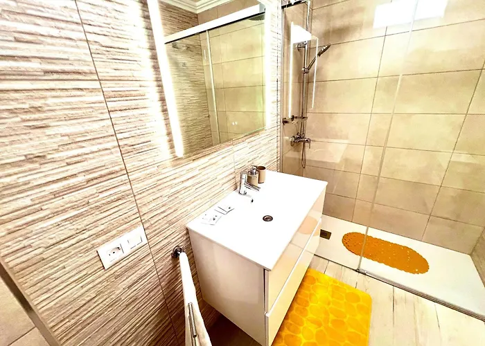 Modern With Pool & Terrace Playa De Americas, Tenerife 美洲海滩